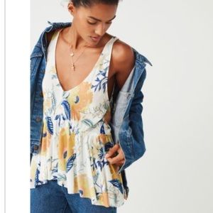 Kimchi Blue Urban Outfitters Tank | size small |